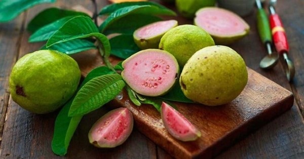 Tiêu thụ nhiều ổi chế biến có thể dẫn đến tăng cân