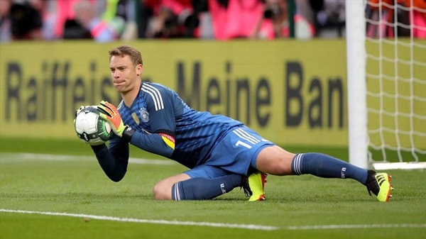 Thủ môn Manuel Neuer