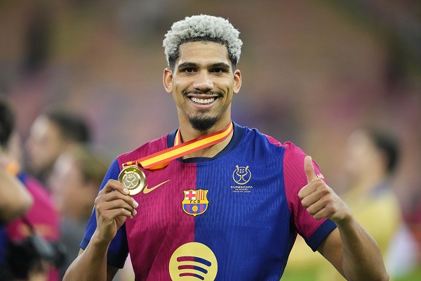 Ronald Araujo (Barcelona)