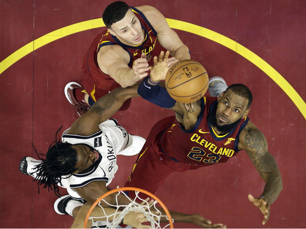 Quy định luật phòng ngự 3 giây tại NBA